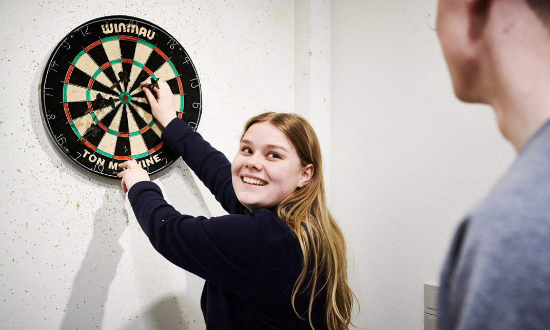 Pige der siller dart