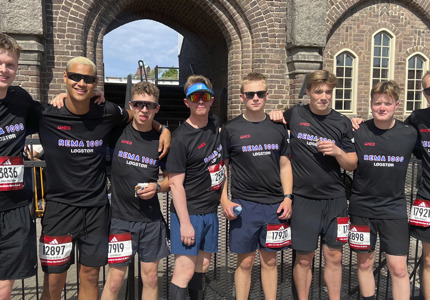 Eux-elever fra Aars gennemfører marathon i Stockholm