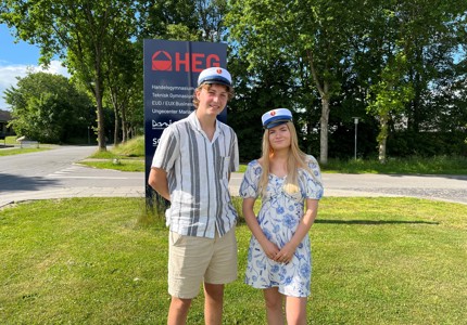 De første studenter har fået huen på - stort tillykke! 