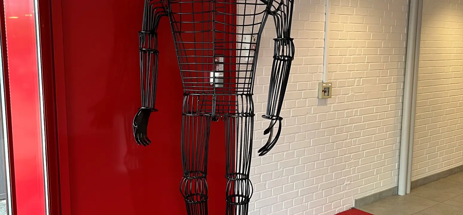 nårlystendriverværket_jernmand-stående.webp