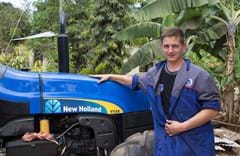 Tidligere lærling og landbrugsmaskinmekaniker Jesper i Tanzania