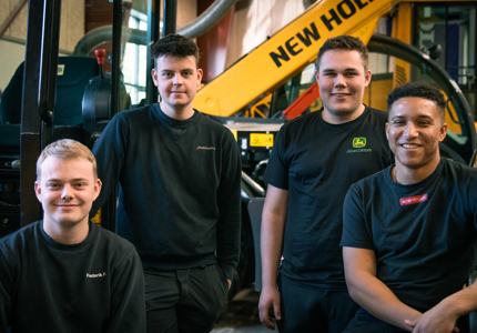 De 4 deltagere samlet.jpg